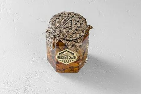 Горный мед с орешками