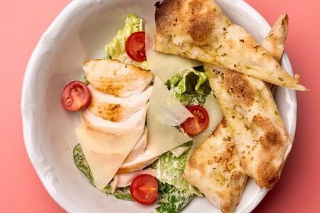 Цезарь с курицей