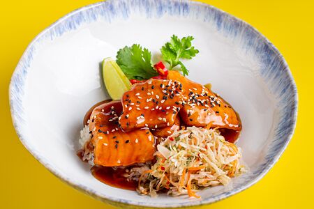 Филе лосося в соусе терияки с рисом