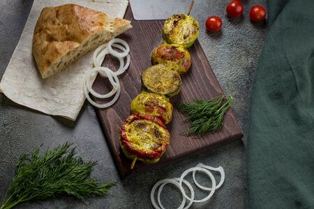 Овощи, печенные на мангале