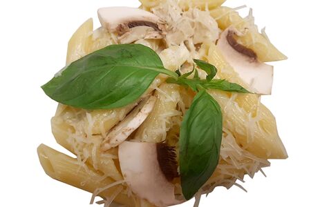 Паста с курицей и грибами