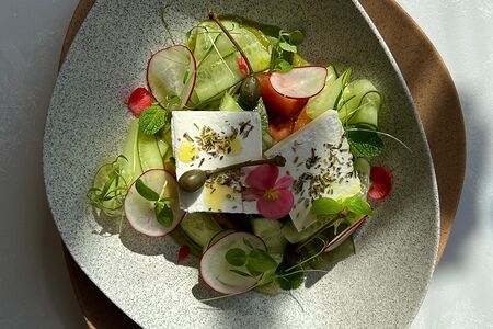 Салат с брынзой