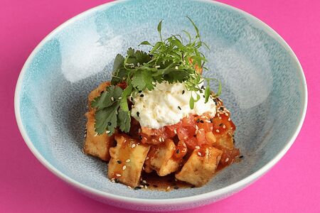 Хрустящие баклажаны с муссом из пармезана