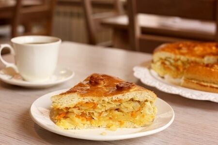 Сытный пирог с капустой