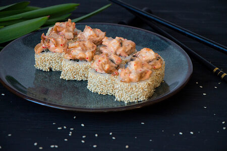 Спайс-ролл с угрем