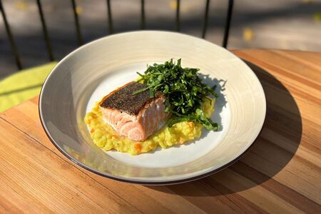 Семга с шафрановым ризотто