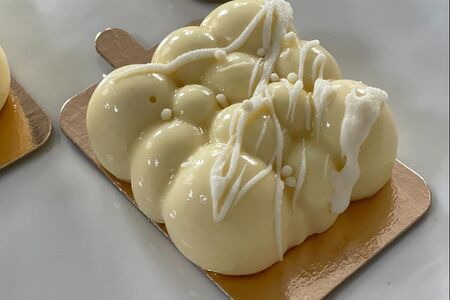 Мусс молочный шоколад-вишня