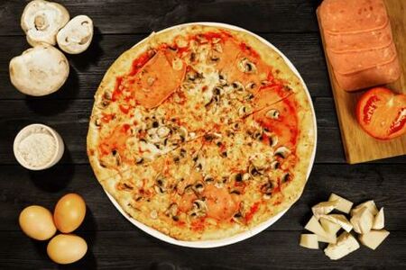 Пицца прошутто и фунги