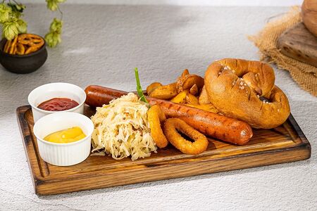 Колбаска говяжья с сыром