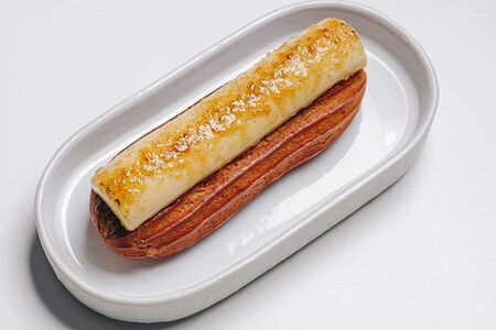 Эклер крем-брюле