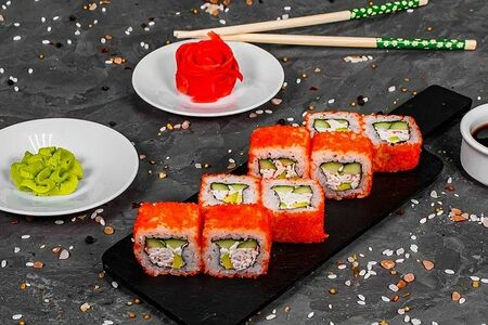 Ролл Калифорния с крабом