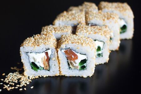 Калифорния с копченым лососем