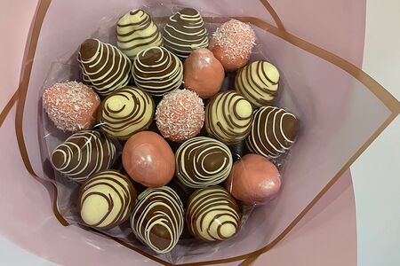 Букет из клубники в шоколаде Три желания S