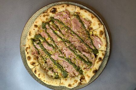 Пицца с мортаделлой