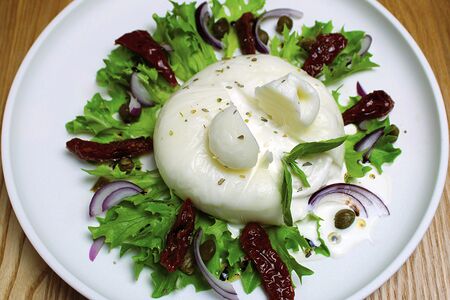 Салат фермерская буррата