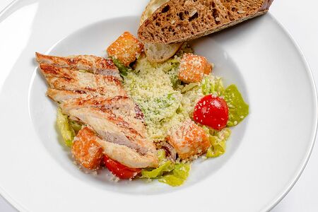 Цезарь с курицей