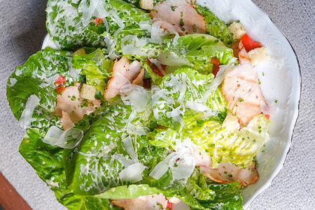 Зож Цезарь с пастрами из индейки