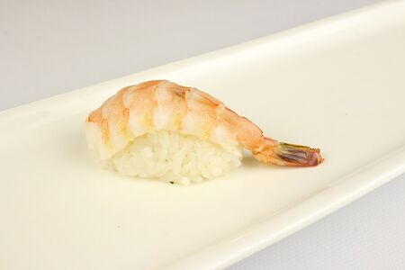 Суши с креветкой