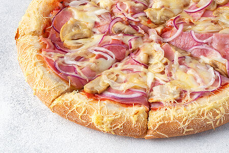 Пицца Деревенская 25 см на толстом с сыром