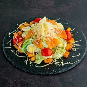 Цезарь с лососем