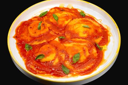 Равиоли со страчателлой