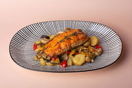 Стейк из лосося