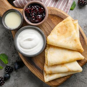 Блины с домашним вареньем