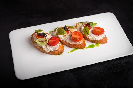 Форшмак из сельди с бородинским хлебом