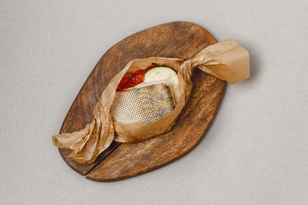 Судак на подушке из овощей