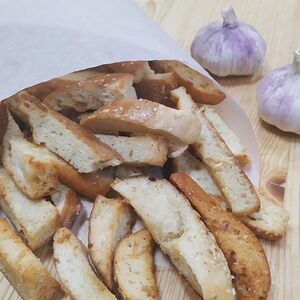Гренки чесночные