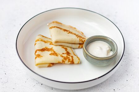 Блинчики со сметаной