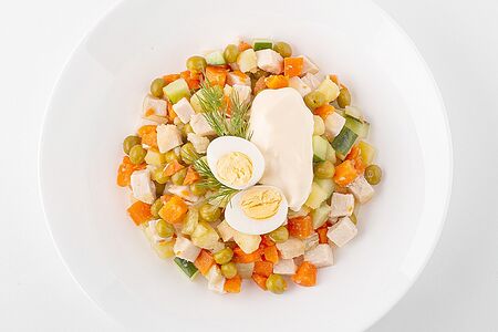 Оливье с цыпленком