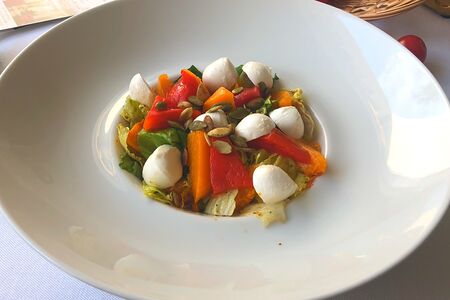 Салат с печеной тыквой