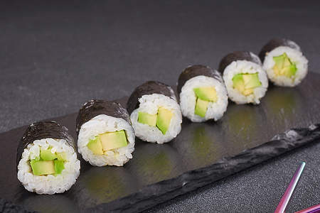 Мини-ролл с авокадо