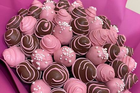 Букет из клубники в шоколаде Colors of the Night