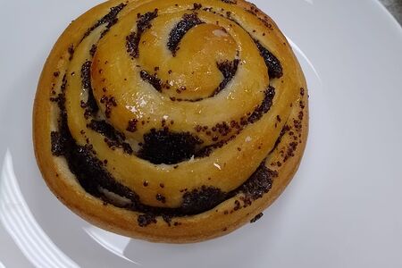 Булочка с маком