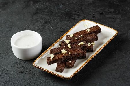 Гренки чесночные