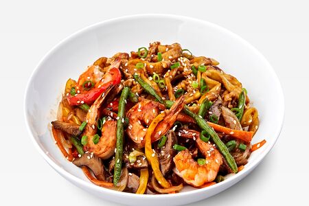 Wok удон с соусом BlackPepper сливочный