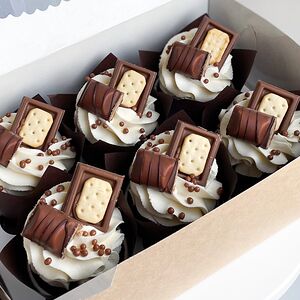 Набор из 6 капкейков с шоколадками