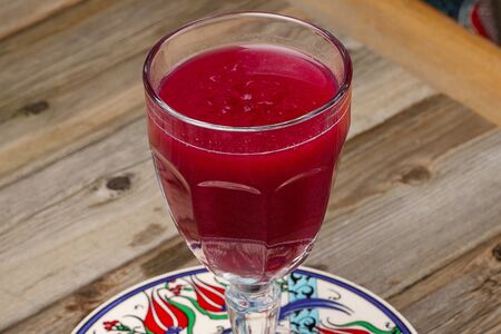 Лимонад с малиной и мятой