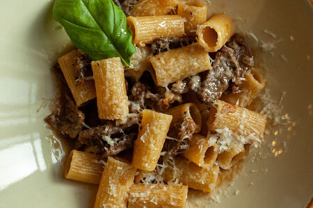 Паста с вырезкой из телятины