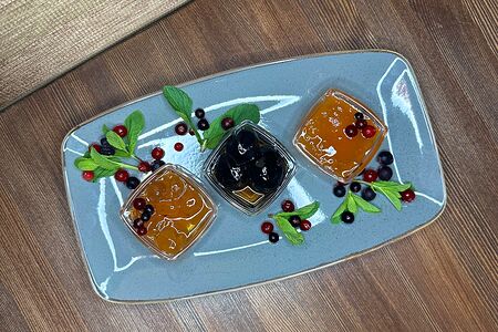 Ассорти домашнего варенья