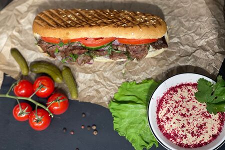 Хот-дог с говядиной