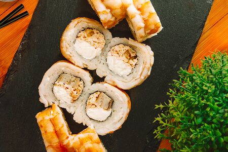 Ролл Острая креветка