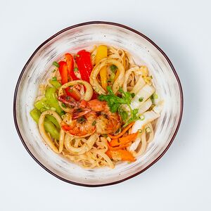 Рисовая лапша с морепродуктами