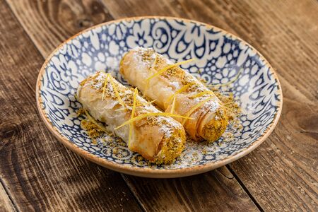 Хрустящие трубочки с кремом