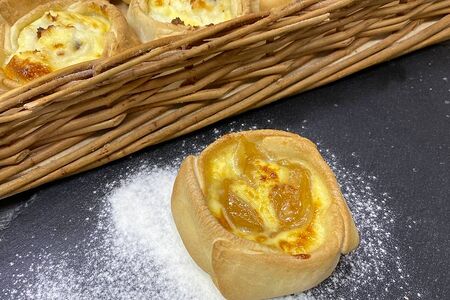 Перепечки с яблоком