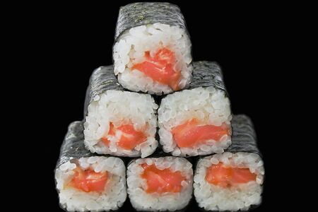 Маки Лосось