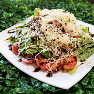 Теплый салат телячий