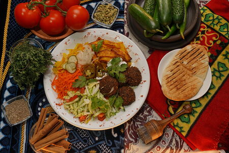 Фалафель на тарелке